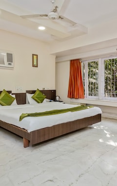 Hotel Treebo Trip Livewel Bandra (Bombay, India)