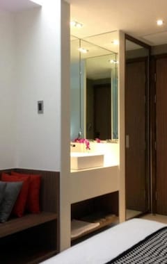 The Luxe Hotel (Ho Chi Minh, Vietnam)