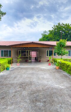 Hotel Capital O 63961 Narmada Hills Resort (Harihareshwar, India)