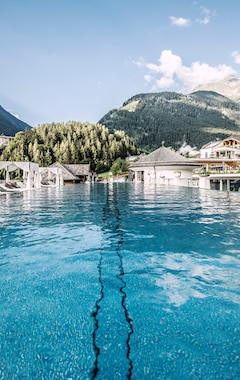 Hotel Stock Resort (Finkenberg, Austria)