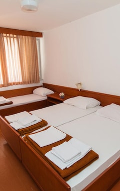 Lomakeskus Holiday Resort Kacjak (Jadranovo, Kroatia)