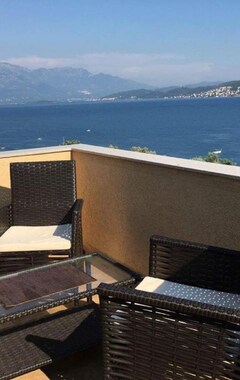 Hotelli Apartments Savić (Herceg Novi, Montenegro)
