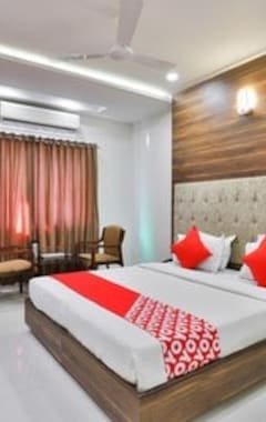 OYO 22869 Hotel Comfort (Bharuch, Indien)