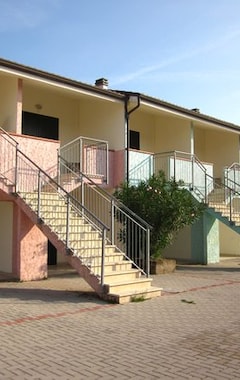 Hotel Long Beach Village Residence Sul Mare Spiaggia Privata Inclusa (Ravenna, Italien)