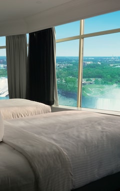 Tower Hotel at Fallsview (Niagara Falls, Canada)