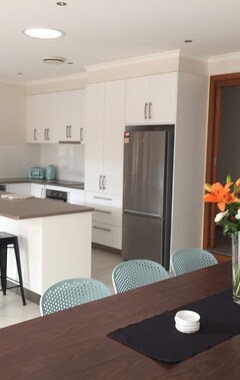 Hele huset/lejligheden Bella House Short/Long Stay Accommodation. Fully furnished - Feels like home. (Sale, Australien)