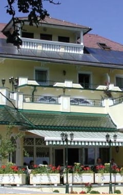Hotel-Restaurant Prechtlhof (Althofen, Austria)