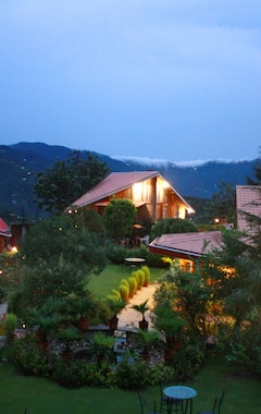Hotel The Chalets Naldehra (Shimla, India)