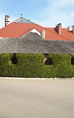 Hotel "Księżyc" w Świebodzicach (Swiebodzice, Poland)