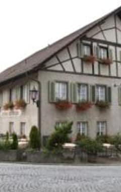 Hotelli Hotel Gasthaus Hirschen (Kirchdorf, Sveitsi)