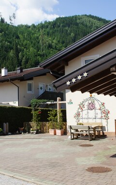 Hotel Das Taubenhaus (Hollersbach im Pinzgau, Austria)