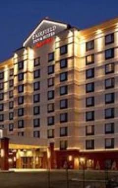 Hotel Fairfield Inn & Suites By Marriott Montreal Airport (Dorval, Canada)