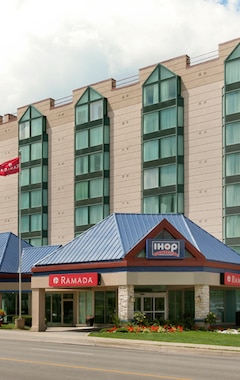 Hotel Ramada By Wyndham Niagara Falls/Fallsview (Niagara Falls, Canadá)