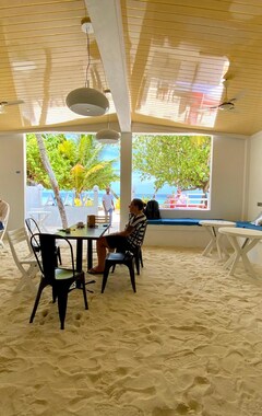 Hotel Viva Beach & Spa Maldives (Maamigili, Maldiverne)