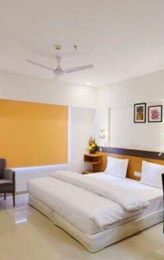 Hotel Hi 5 Experience (Nashik, India)