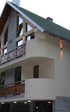 Hotel Apartmani Vila Bjelasica (Kolašin, Montenegro)