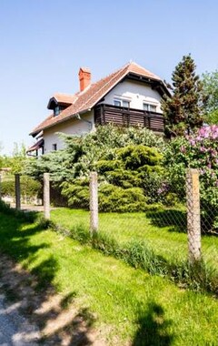 Koko talo/asunto D&j House (Ormož, Slovenia)
