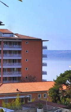 Socializing Mirna - LifeClass Hotels & Spa (Portorož, Eslovenia)