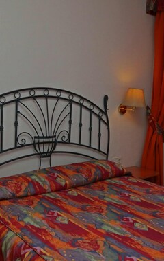 Hotel Apartamentos El Bergantin Menorca Club (Es Mercadal, España)