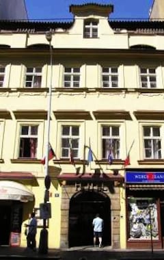 Hotelli Hotel U dvou zlatych klicu (Praha, Tsekin tasavalta)
