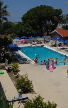 Paleos Hotel Apartments (Ialyssos, Grecia)