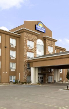 Hotel Days Inn and Suites by Wyndham Strathmore (Strathmore, Canadá)
