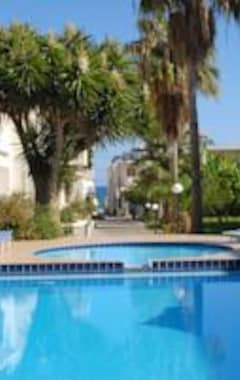 Huoneistohotelli Evilion Hotel (Stalos, Kreikka)