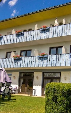 Hotel Carinthia Klopeinersee (Unterburg am Klopeiner See, Austria)