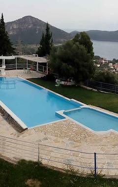 Aparthotel Hotel Theasis (Nafpaktos, Grecia)