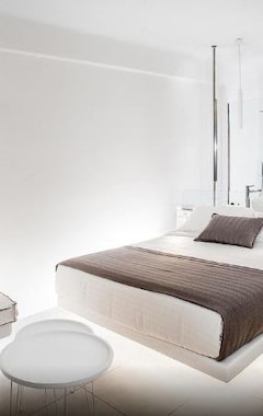 Hotelli Alunia Incognito Suites - Adults Only (Pyrgos, Kreikka)
