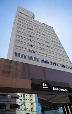 Tri Hotel Executive Brusque (Brusque, Brasil)