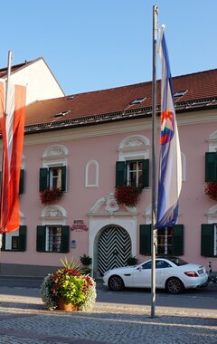 Hotel Pacher (Obervellach, Austria)