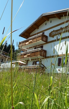 Hotelli Muntanella (Lech am Arlberg, Itävalta)
