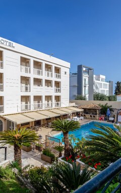 Hotel Oasis (Perama, Grecia)