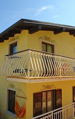 Hotelli Village Hotel Lucia (Tremosine, Italia)