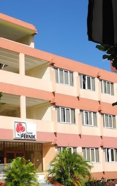 Islazul Hotel Pernik (Holguín, Cuba)