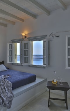 Hotelli Cori Rigas Suites (Fira, Kreikka)