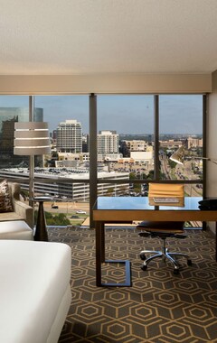 DoubleTree by Hilton Hotel Dallas - Campbell Centre (Dallas, USA)