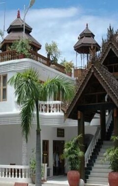 Hotel Emerald Land Inn (Mandalay, Burma)