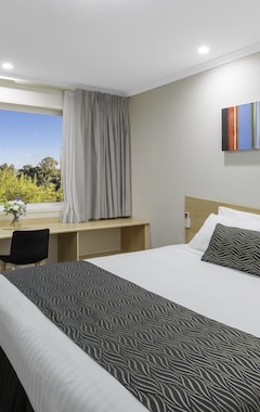 Hotelli Premier Hotel & Apartments (Canberra, Australia)
