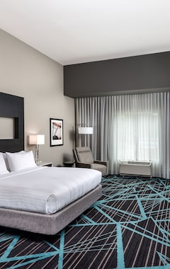 Holiday Inn Express & Suites Charlotte Airport, an IHG Hotel (Charlotte, USA)