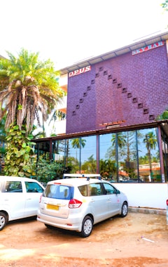 Hotel Meraden Opus (Anjuna, India)