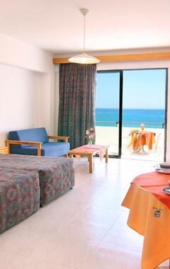 Corallia Beach Hotel Apartments (Coral Bay, Cypern)