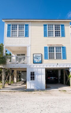 Hotelli Off Season Special At Windward! Book Now For Any Week And Save $100! Book For 3 Or More Nights And Save $50! Book Now! (Carolina Beach, Amerikan Yhdysvallat)