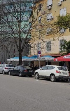 Hotelli Domus (Tirana, Albania)