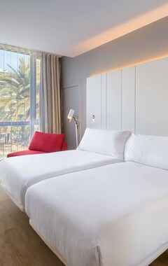 Hotel Occidental Atenea Mar - Adults only (Barcelona, España)