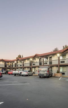 Hotelli Bayhill Inn (San Bruno, Amerikan Yhdysvallat)