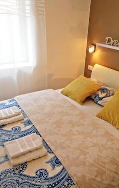 Entire House / Apartment Cozy Dreams Apartment (Zadar, Croatia)