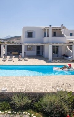 Hele huset/lejligheden Brand New Villa With Swimming Pool ,perfect For Families ! (Naxos - Chora, Grækenland)