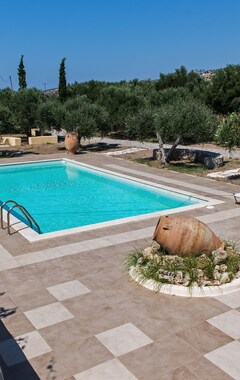 Koko talo/asunto Traditional Wood-stone Villa With A Pool In Crete (Sitia, Kreikka)